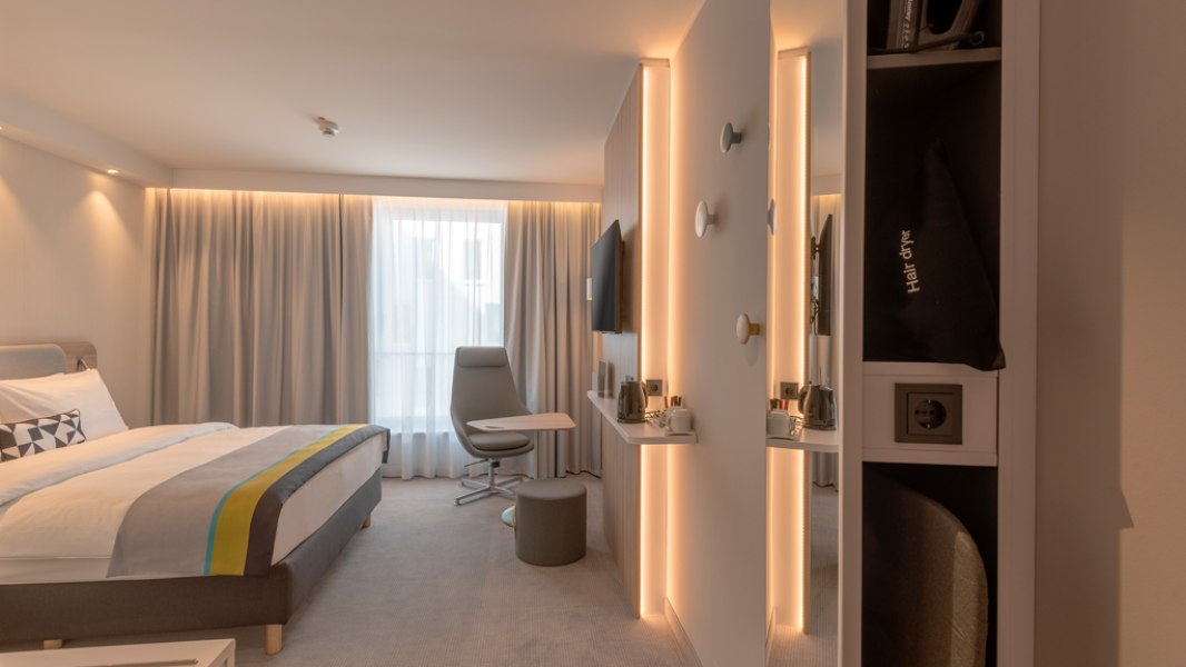hiex_duesseldorf_hauptbahnhof_doubleroom, © Copyright/Holiday Inn Express Düsseldorf - Hauptbahnhof