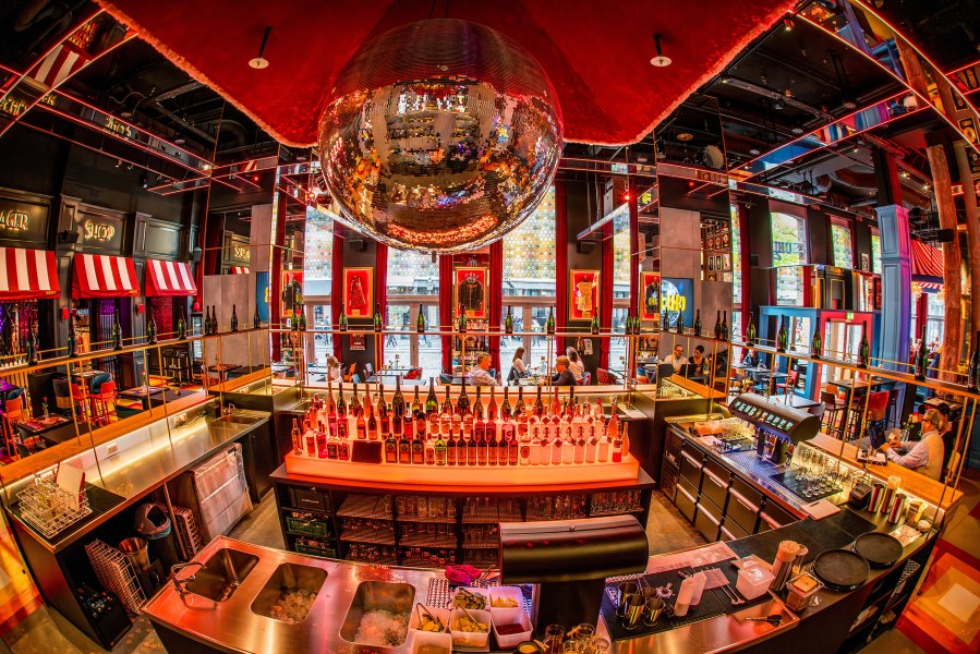 CafeDl_1-5_kl, © Schlager Cafe Düsseldorf GmbH