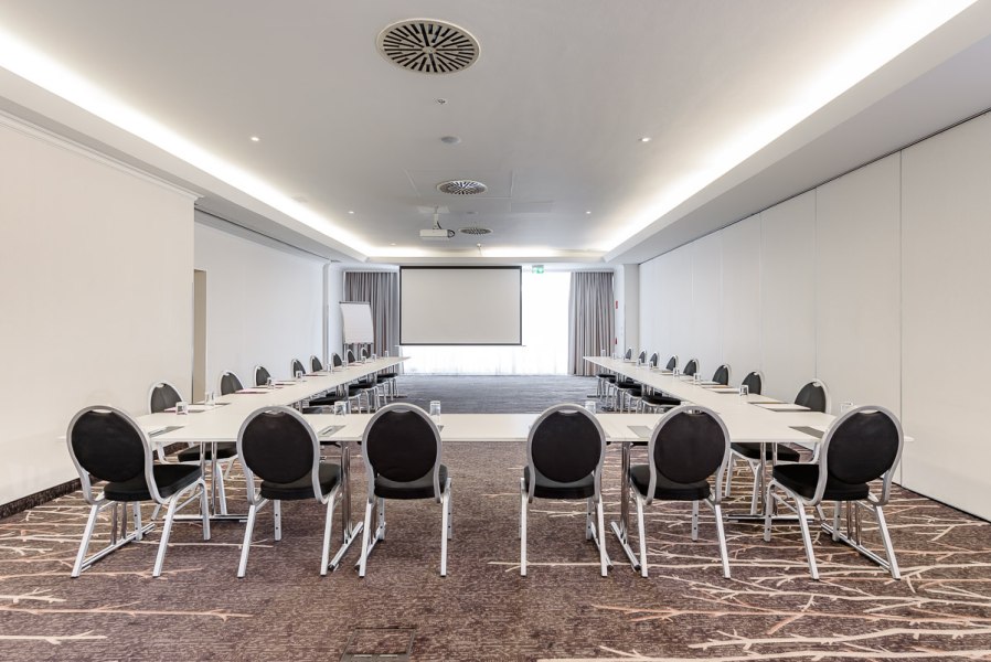 Räume Berlin-Madrid-Paris-Rom, © Copyright/Mercure Hotel Düsseldorf Kaarst
