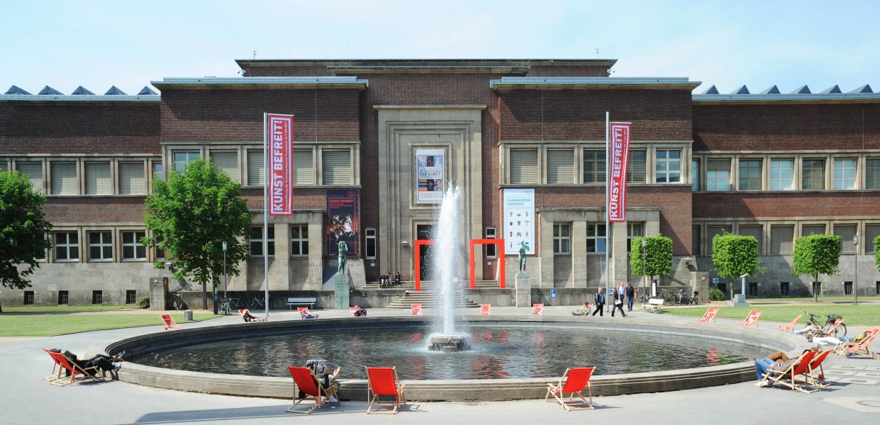 Ehrenhof, © Copyright/Visit Düsseldorf