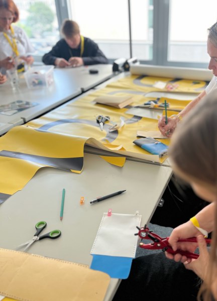 re.create Workshop Upcycling-Taschen-Anne Metzler Planet Upcycling, © Anne Metzler Planet Upcycling re.create Workshop Upcycling-Taschen-Anne Metzler Planet Upcycling, © Anne Metzler Planet Upcycling