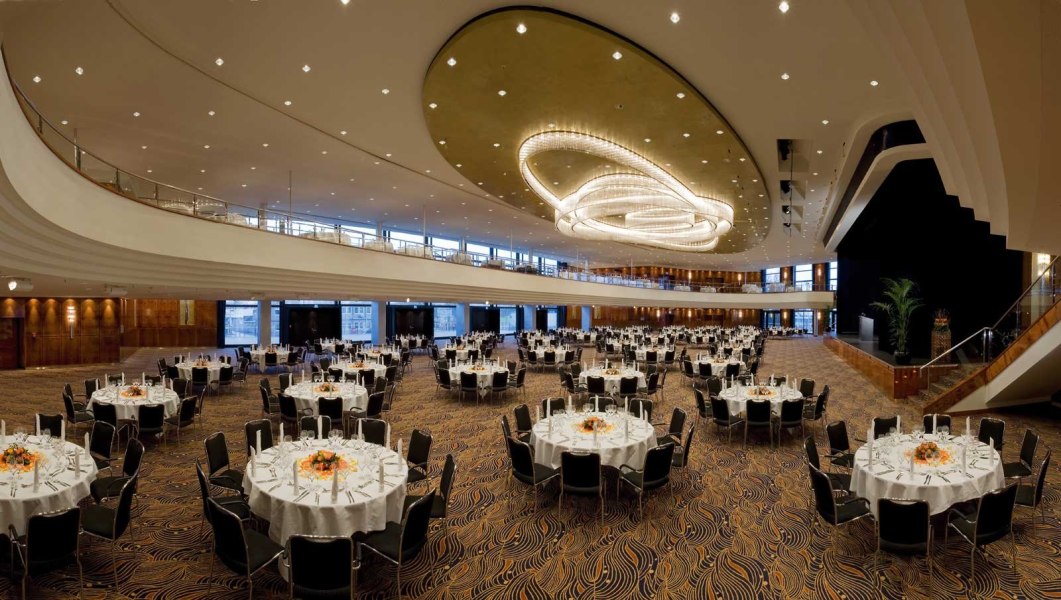 Tagungsraum "Saal Maritim" Bankettbestuhlung, © Copyright/Maritim Hotel Düsseldorf