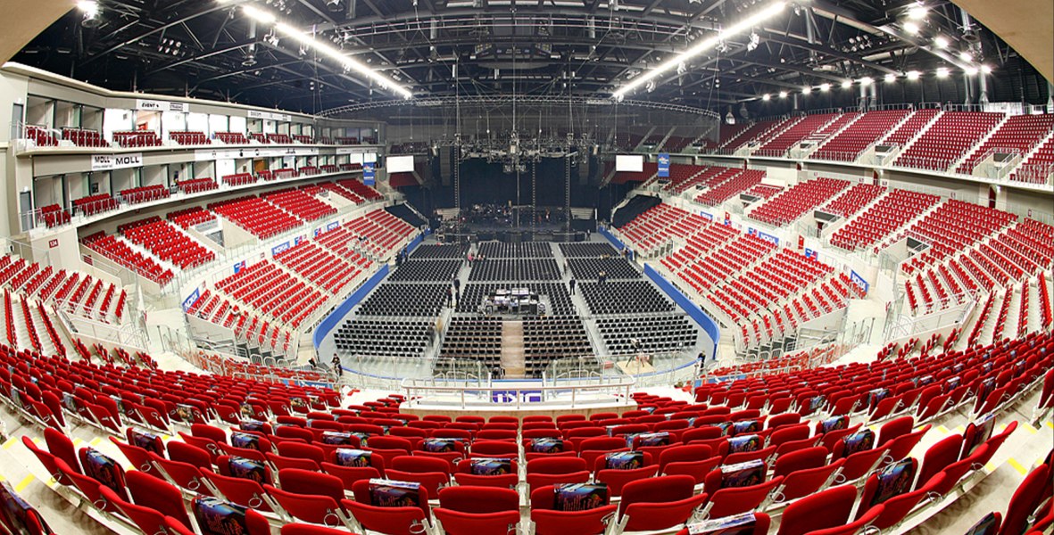 Indoor, &copy; D.LIVE GmbH & Co. KG