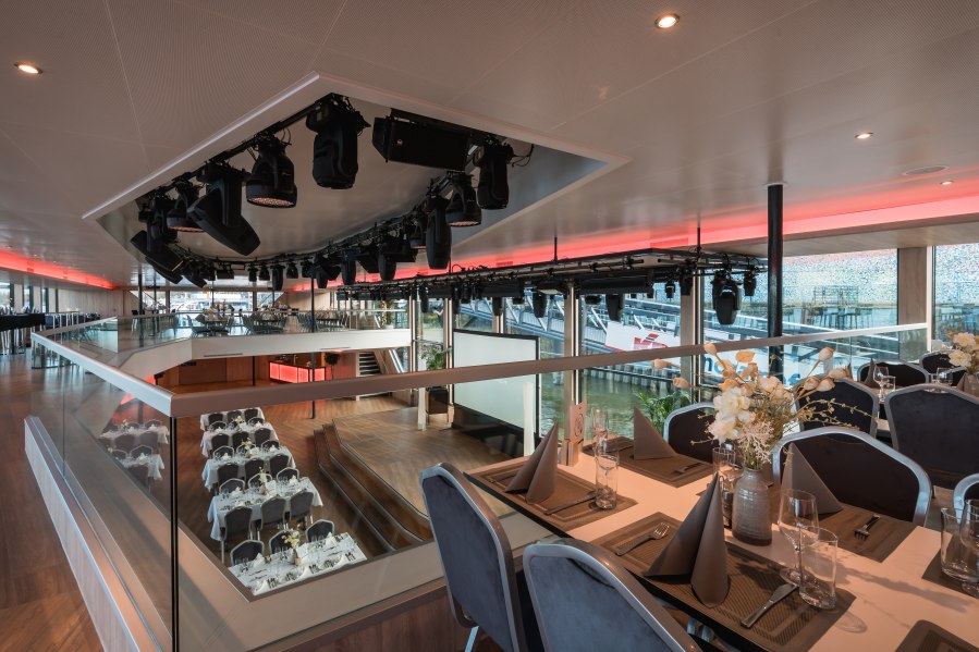 fcs-74208117_1, &copy; K&ouml;ln-D&uuml;sseldorfer Deutsche Rheinschiffahrt GmbH