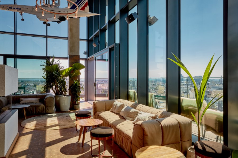 Paris Club Bar, © Copyright/Steve Herud Paris Club Bar, © Copyright/Steve Herud