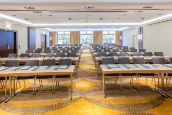 DUSCY_Ballsaal_Parlamentarisch_2, © Copyright/Courtyard by Marriott Düsseldorf Seestern DUSCY_Ballsaal_Parlamentarisch_2, © Copyright/Courtyard by Marriott Düsseldorf Seestern