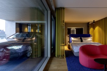 Zimmer Kategorie Car Loft, © Copypright/b`mine hotel Düseldorf Zimmer Kategorie Car Loft, © Copypright/b`mine hotel Düseldorf