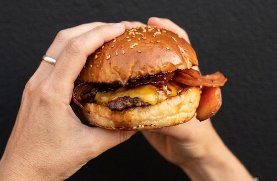 smashed-burger-rheincurry-md-foodsolutions
