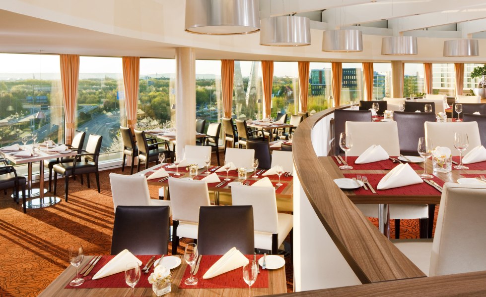 Restaurant, © Copyright/Sheraton Düsseldorf Airport Hotel Restaurant, © Copyright/Sheraton Düsseldorf Airport Hotel