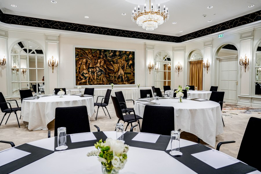 PeterVonCornelius_Cabaret_25_3, © Steigenberger Hotels GmbH