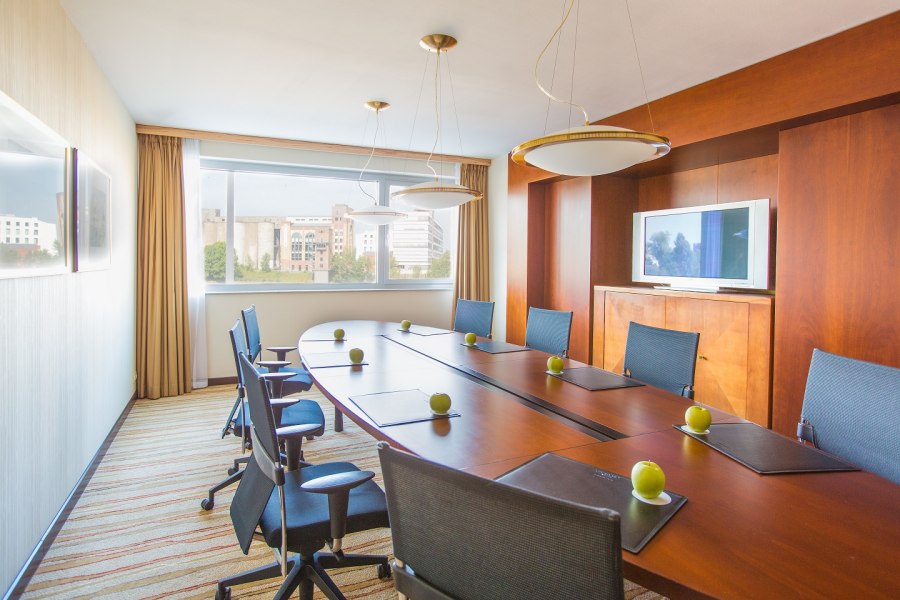 Boardroom, © Copyright/Courtyard by Marriott Düsseldorf Hafen