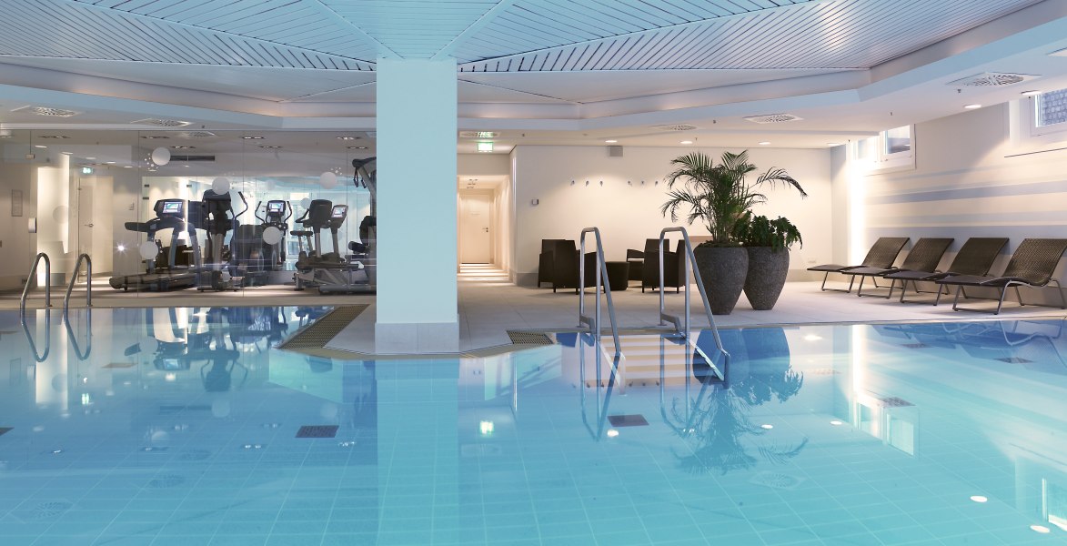 Pool, © Copyright/Crowne Plaza Düsseldorf Neuss