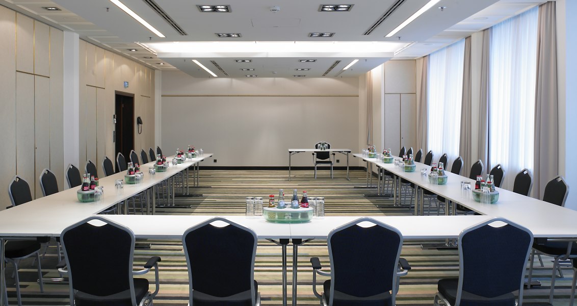 Tagungsraum U-Form, © Crowne Plaza Düsseldorf Neuss Tagungsraum U-Form, © Crowne Plaza Düsseldorf Neuss