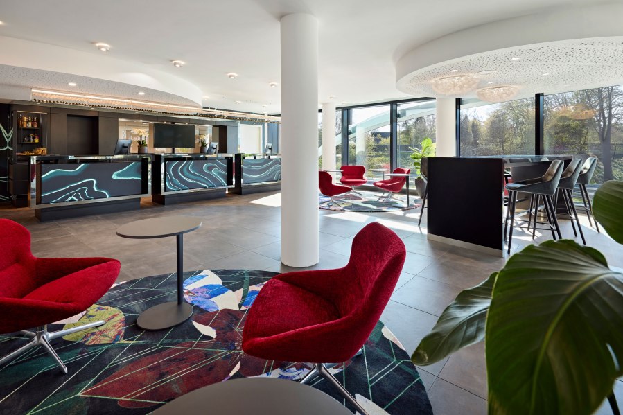 2200_Dorint_E_DeikerHoefe_043_Lobby_M01A_Online_2400px, &copy; Nicole Zimmermann