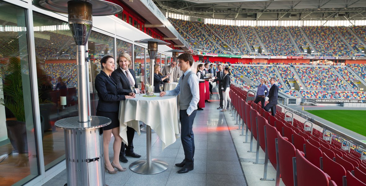 Business Club Terrasse, © D.LIVE GmbH & Co. KG