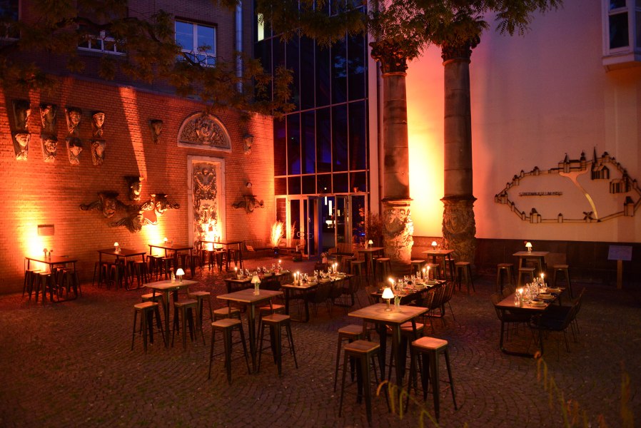 Innenhof rot, © Nero Gastronomiebetriebs GmbH