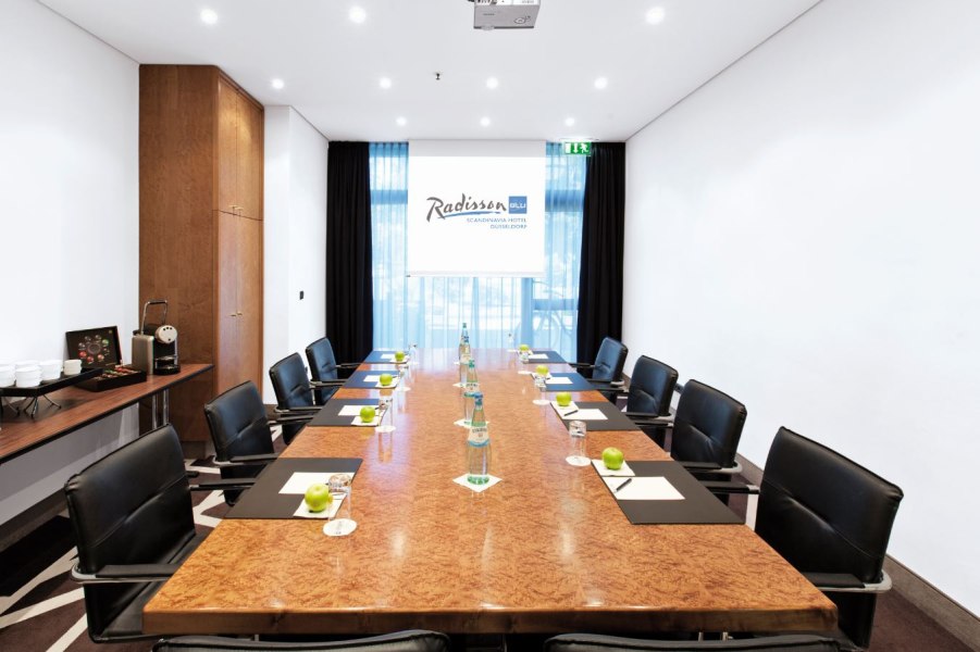 Conference Room "Düsseldorf", © Copyright/Radisson Blu Scandinavia Hotel Düsseldorf