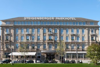 Hotel frontal view, © Copyright/Steigenberger Parkhotel