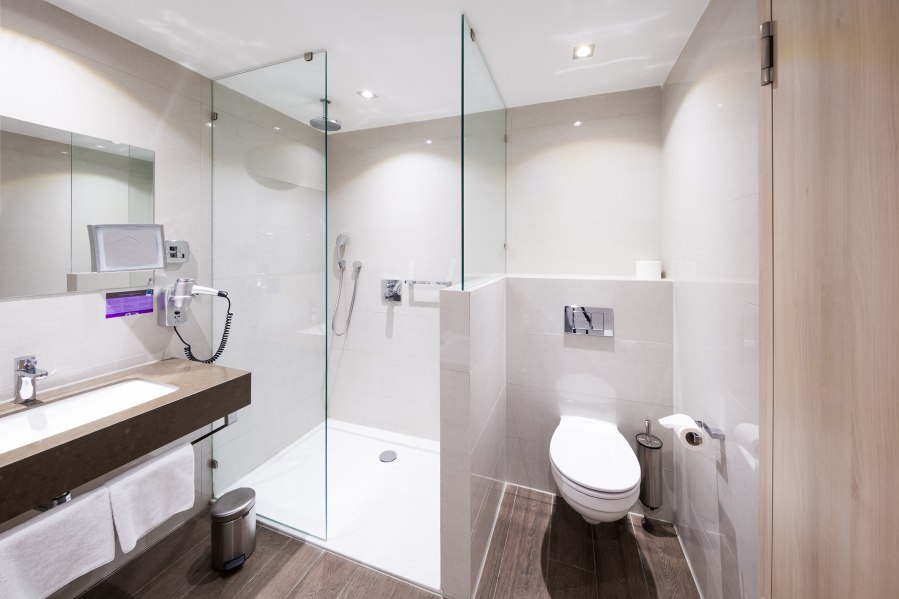 comfortzimmer-bad1, © Van der Valk Hotel Düsseldorf comfortzimmer-bad1, © Van der Valk Hotel Düsseldorf