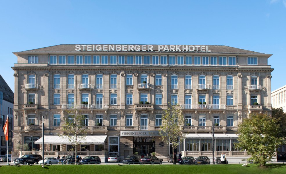 Hotel Frontalansicht, © Copyright/Steigenberger Parkhotel