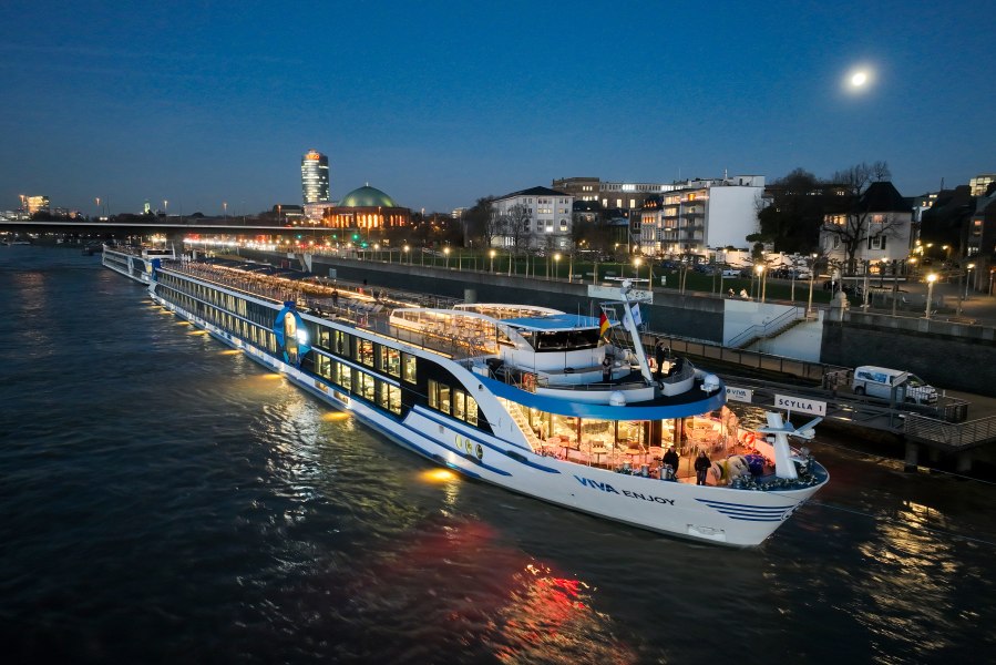 VIVA ENJOY evening view Duesseldorf 13.01.2025, © VIVARIVERSIDE Düsseldorf Altstadt
