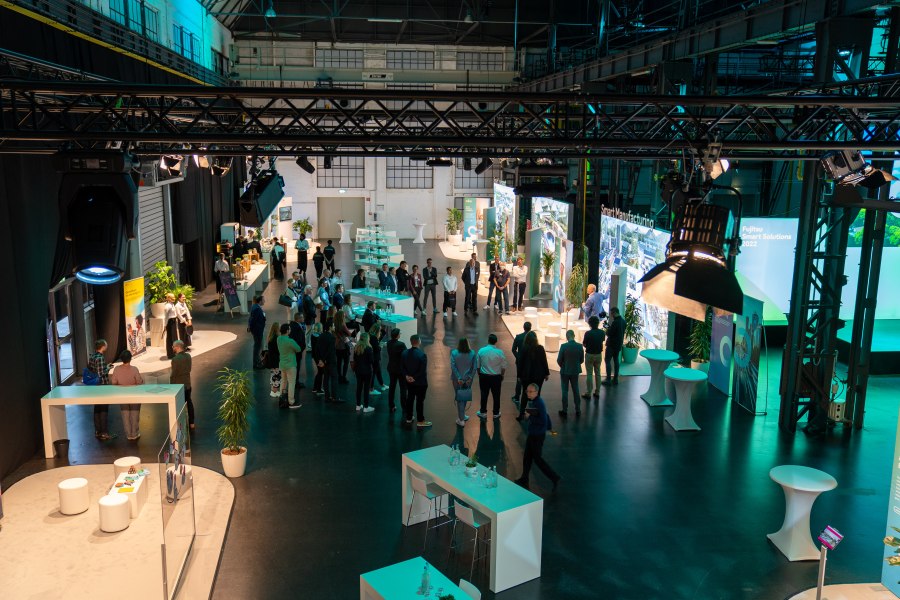 © face to face Holding GmbH