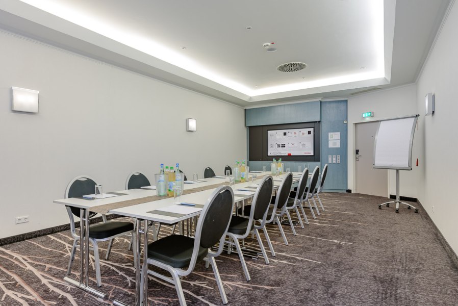 Räume Jan-van-Wert-St-Quirinius, © Copyright/Mercure Hotel Düsseldorf Kaarst Räume Jan-van-Wert-St-Quirinius, © Copyright/Mercure Hotel Düsseldorf Kaarst