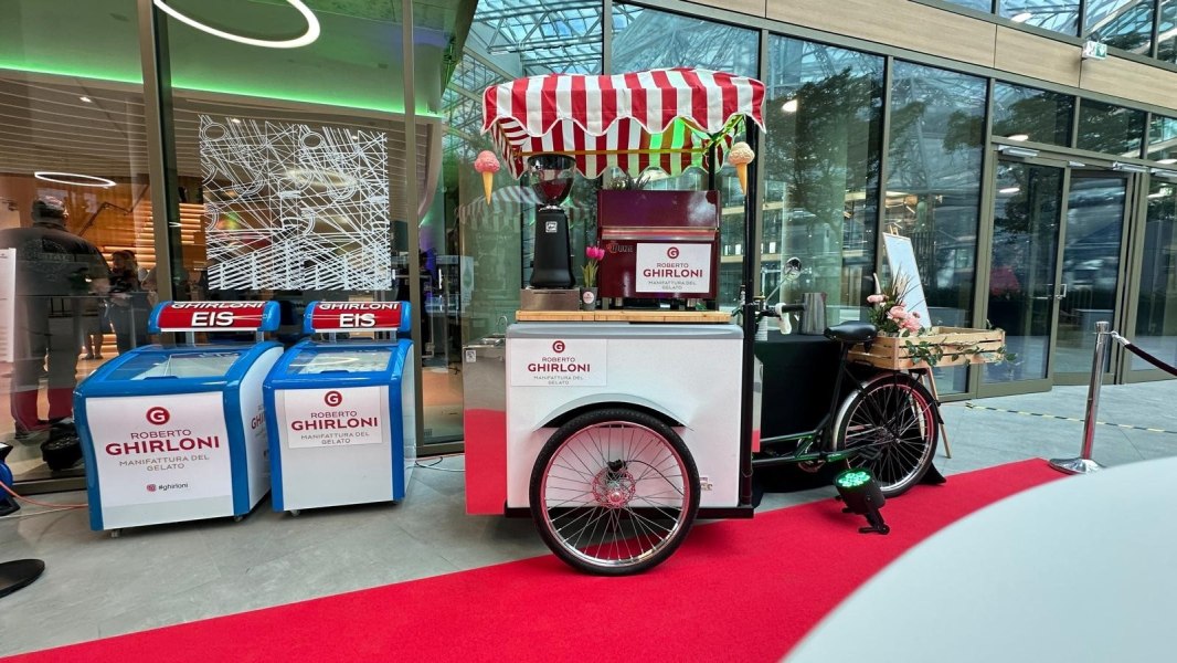 Kaffee und Eis, &copy; Ghirloni Eismanufaktur GmbH