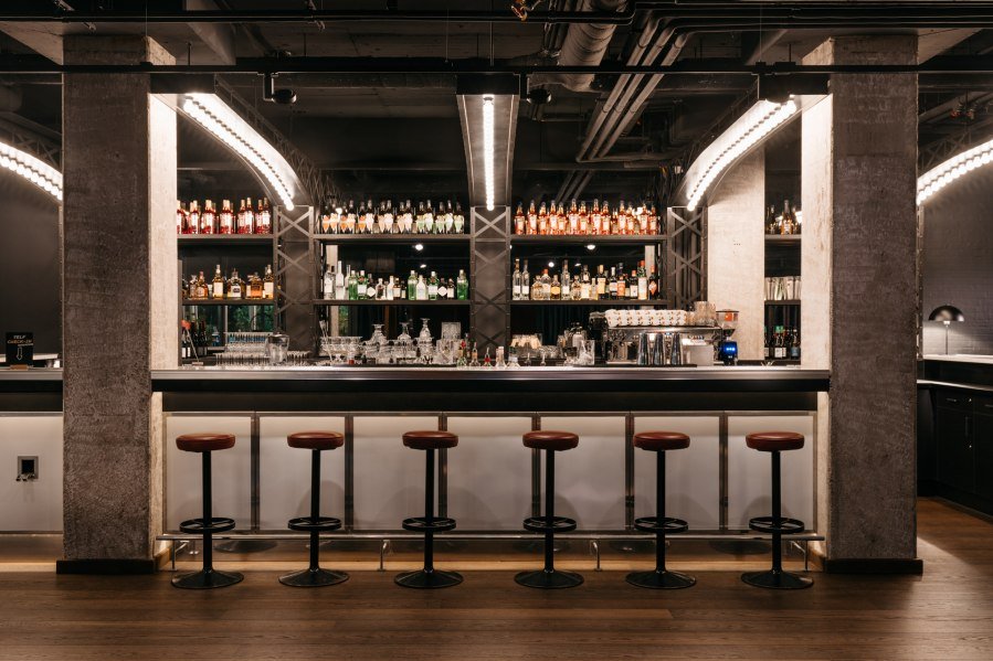 24/7 geöffnete Ruby Leni Bar, © Copyright/Ruby Leni Hotel Dusseldorf