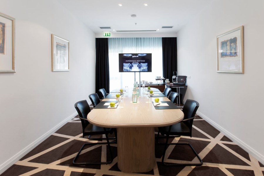 Conference Room "Br&uuml;ssel", &copy; Copyright/Radisson Blu Scandinavia Hotel D&uuml;sseldorf
