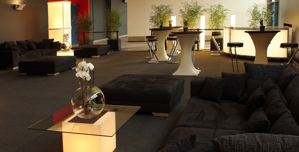 VIP-Raum Lounge, © Copyright/D.LIVE GmbH & Co. KG VIP-Raum Lounge, © Copyright/D.LIVE GmbH & Co. KG